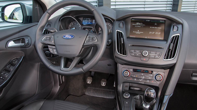 Ford Focus 1.6 SE 2015 usado painel