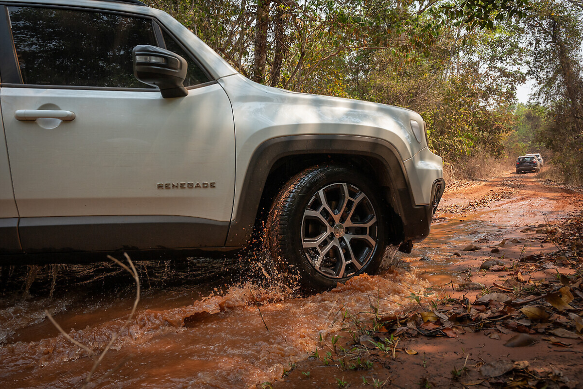 Líquido de arrefecimento do Compass e Renegade 1.3 turbo: o manual da Jeep diz 240 mil km, mecânicos dizem 40 mil km