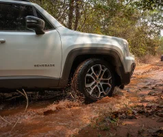 Líquido de arrefecimento do Compass e Renegade 1.3 turbo: o manual da Jeep diz 240 mil km, mecânicos dizem 40 mil km